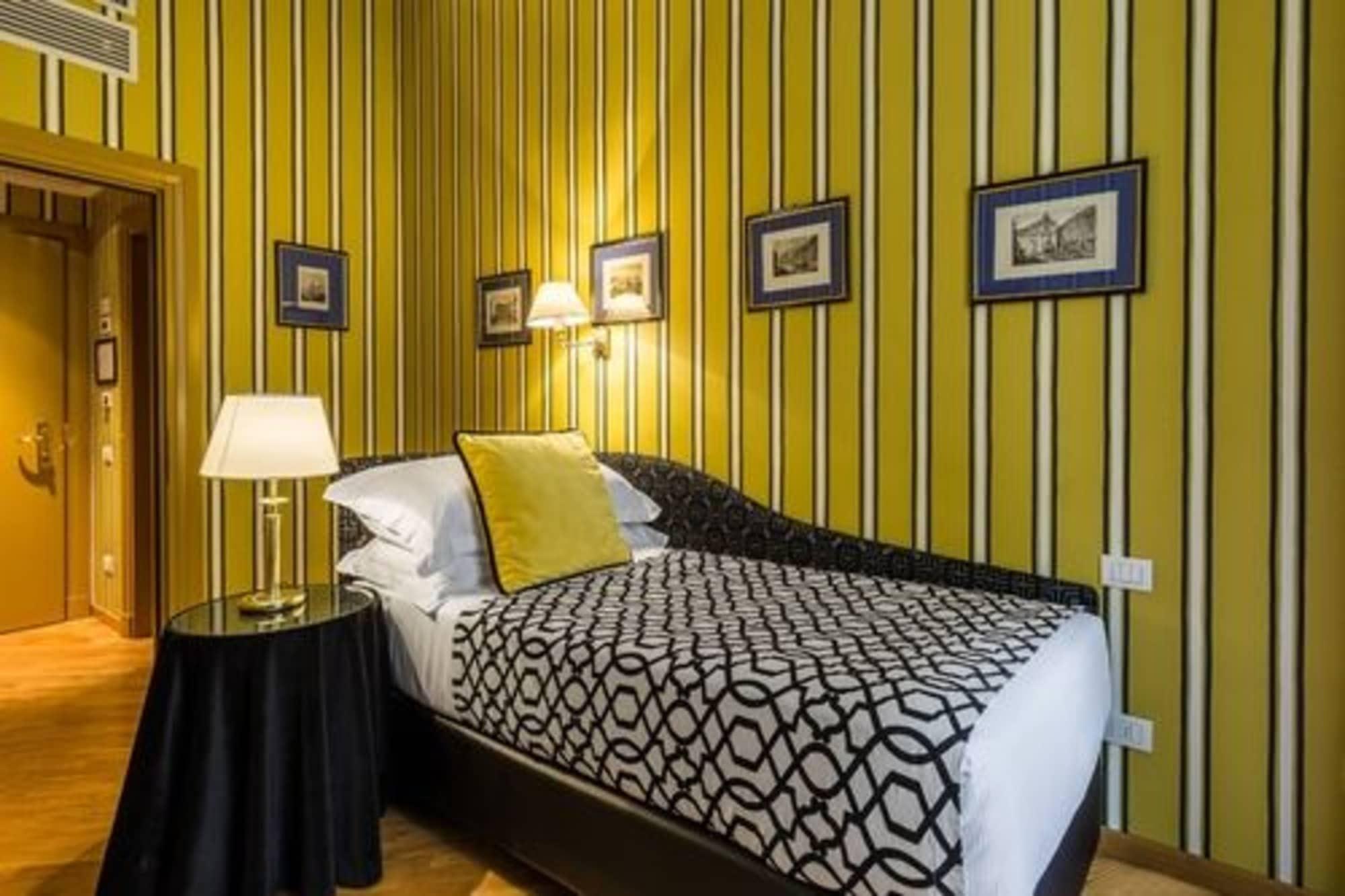 รูมเมท อิซาเบลลา Hotel ฟลอเรนซ์ ภายนอก รูปภาพ